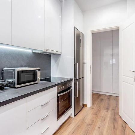 Modernised Athenian Apartment /W 2Br & 2Ba ภายนอก รูปภาพ