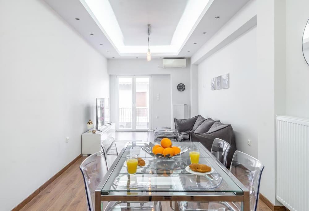 Modernised Athenian Apartment /W 2Br & 2Ba ภายนอก รูปภาพ