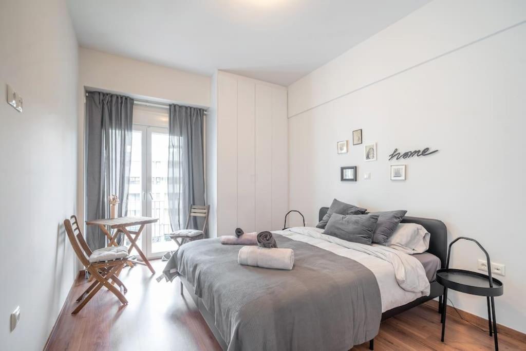 Modernised Athenian Apartment /W 2Br & 2Ba ภายนอก รูปภาพ
