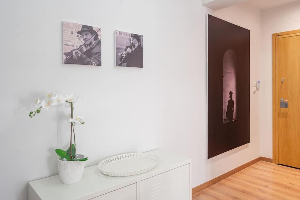 Modernised Athenian Apartment /W 2Br & 2Ba ภายนอก รูปภาพ
