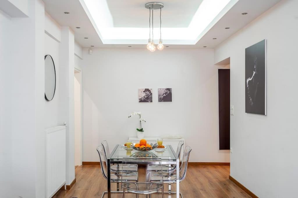 Modernised Athenian Apartment /W 2Br & 2Ba ภายนอก รูปภาพ